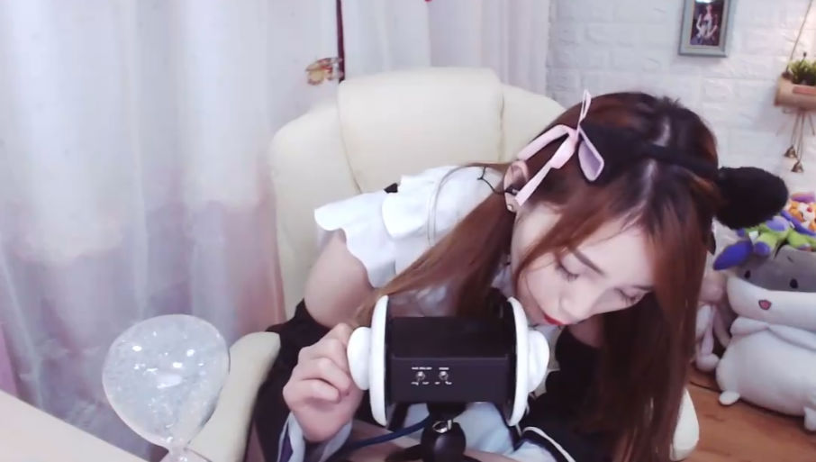 主播momo桃桃女王女仆早期经典直播切片- MOMO桃桃