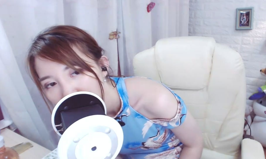 momo桃桃老师蓝色旗袍切片直播-[桃桃