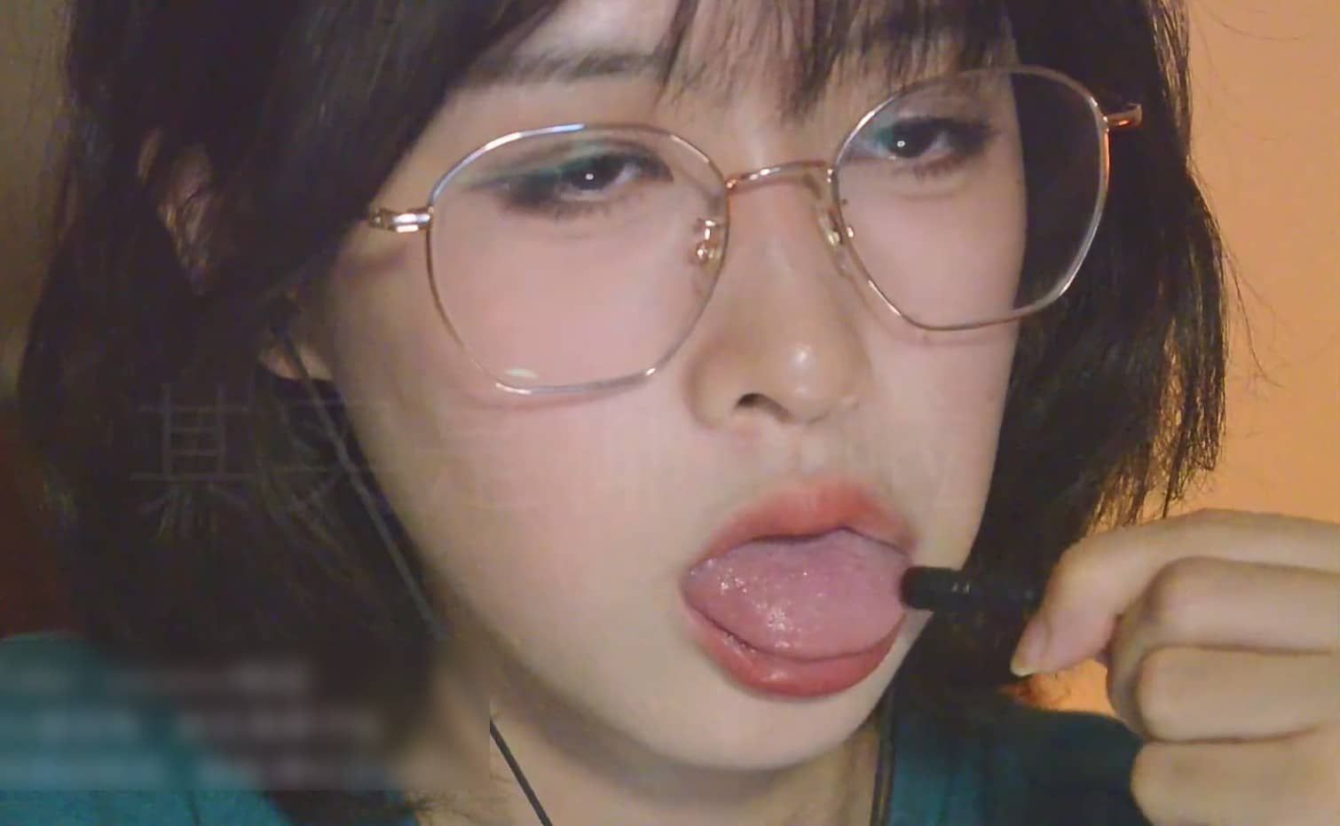 其实是椰子啦 翻白眼侮辱 价值140元舰长vip福利v279-[其实是椰子啦]468M/29分钟]