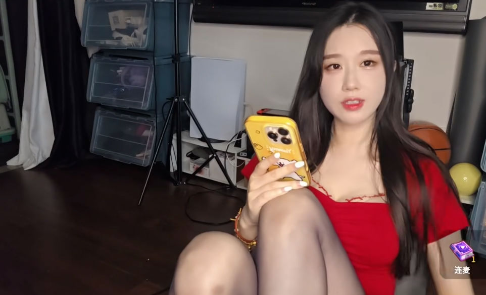 轩子巨二兔小天使随便聊聊天直播录像- 轩子巨二兔[3小时]