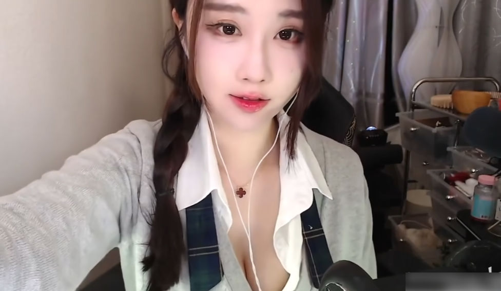 轩子巨二兔人妻感早期直播切片- 轩子巨二兔[3小时]