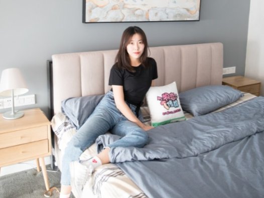 勿恋传媒 No.132 Elise-床边的白色板鞋搭配白色棉袜与灰色棉袜 [147P/1V/3.05GB]